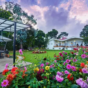 la-grande-villa.kandyhotelsnow.com/