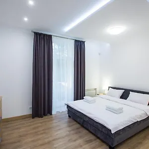 https://avangard-kulisha-apartment.hotelslviv.net